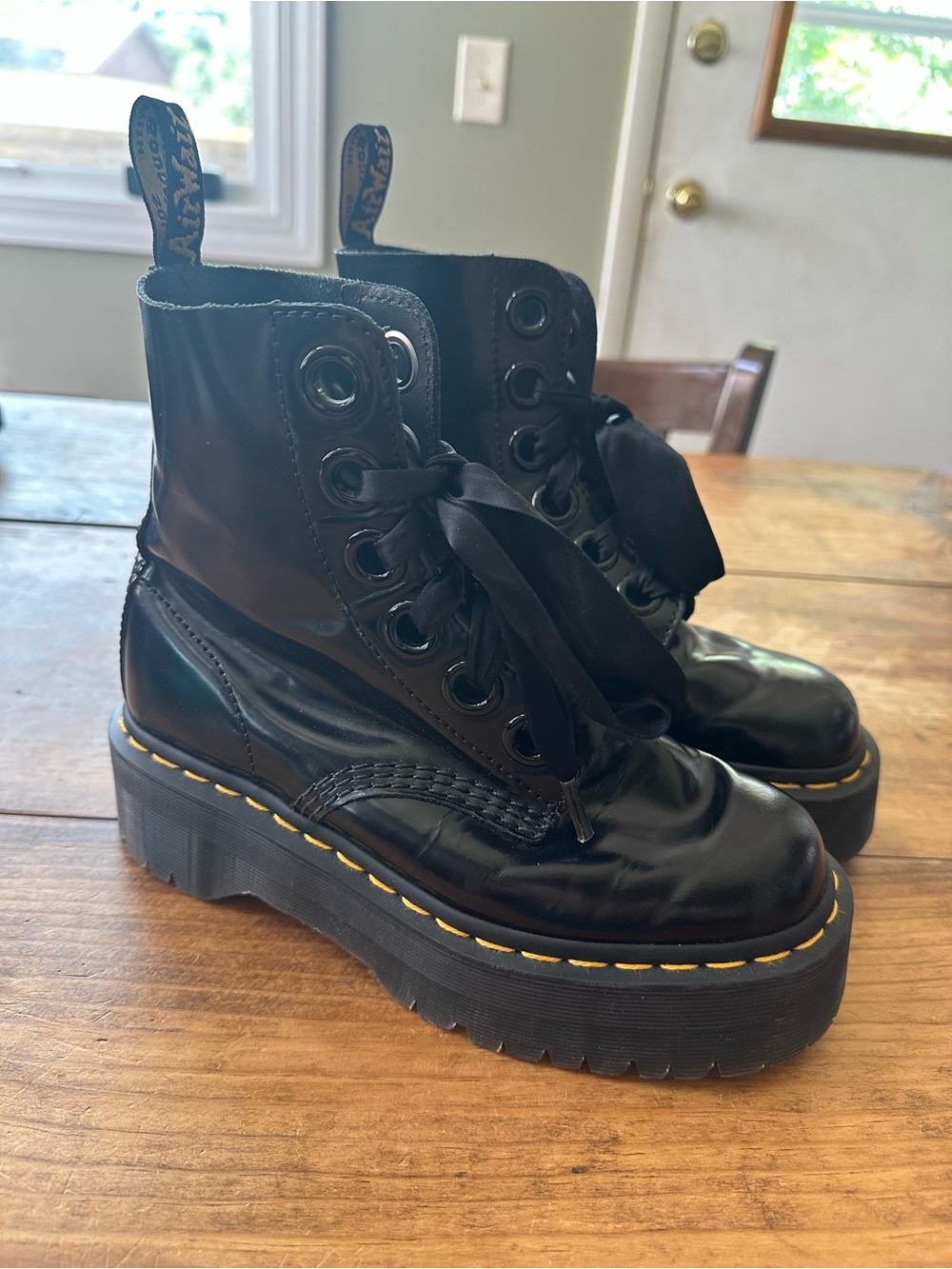 Dr Martens Molly Ribbon Laces Platform Boot Size 6